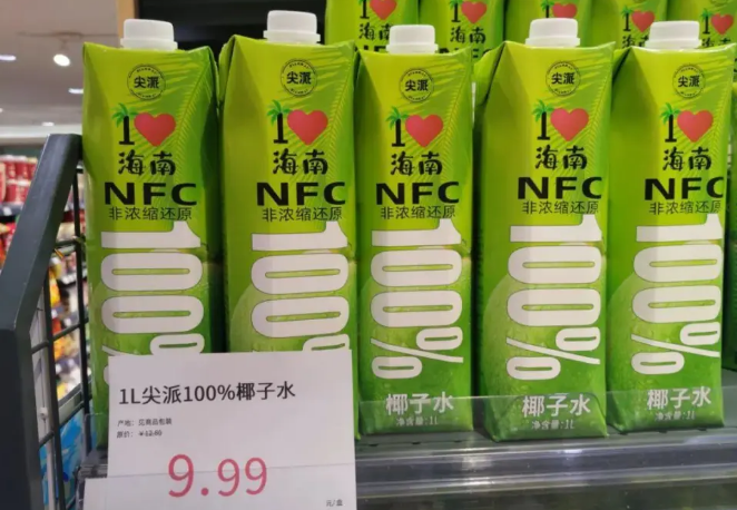 1L装椰子水，杀入“9块9”大战