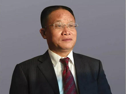 广西大业建设集团董事长龙海盛走出一条洒满爱心的慈善之路